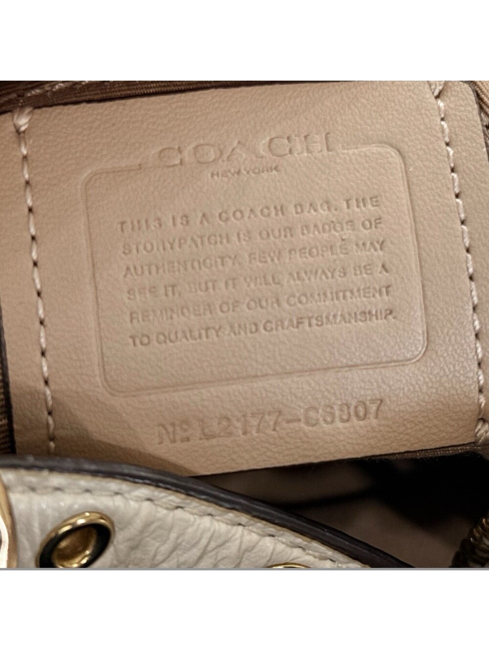 Coach Kleo Hobo C6807 Ivory Pebbled Leather Shoulder Bag Gold Hardware Hangtag - Picture 12 of 12